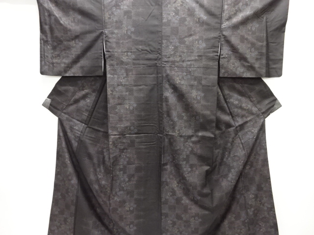 市松に草花模様織り出し本場泥大島紬着物(7マルキ)